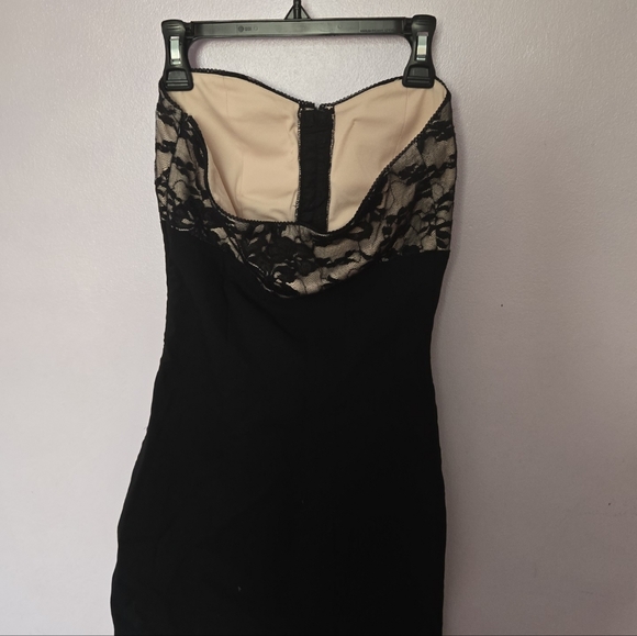 Black lace corset dress - Picture 2 of 2